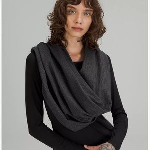LULULEMON INFINITY SCARF